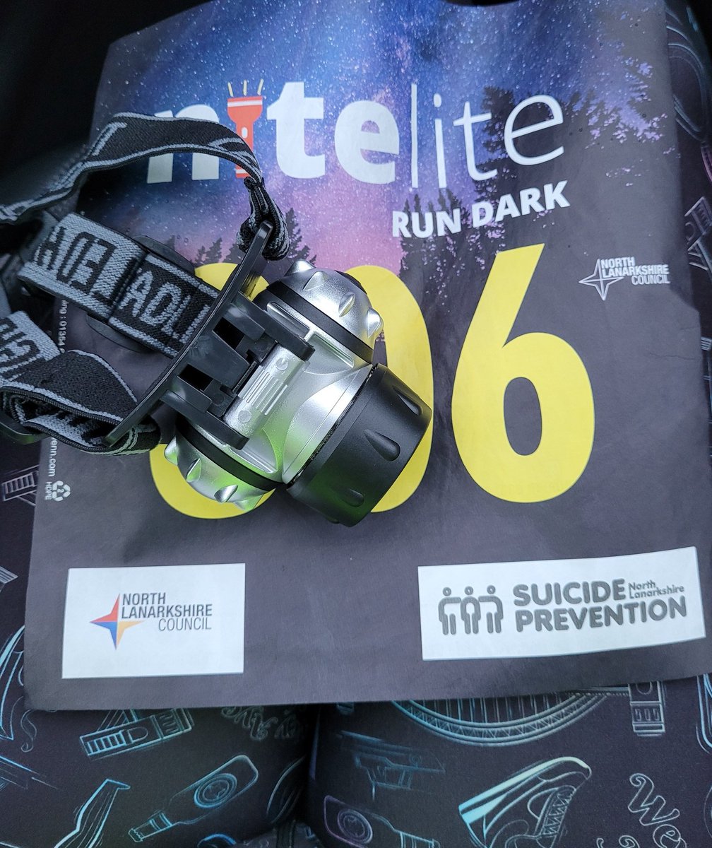purdie1305's tweet photo. 6 mile run in the dark, what could possibly go wrong π€ͺ #nitelite #rundark #drumpellier π¦π¦πΎ @SteedGrahame @JigglyJoggers https://t.co/lmTx5Fk0HE