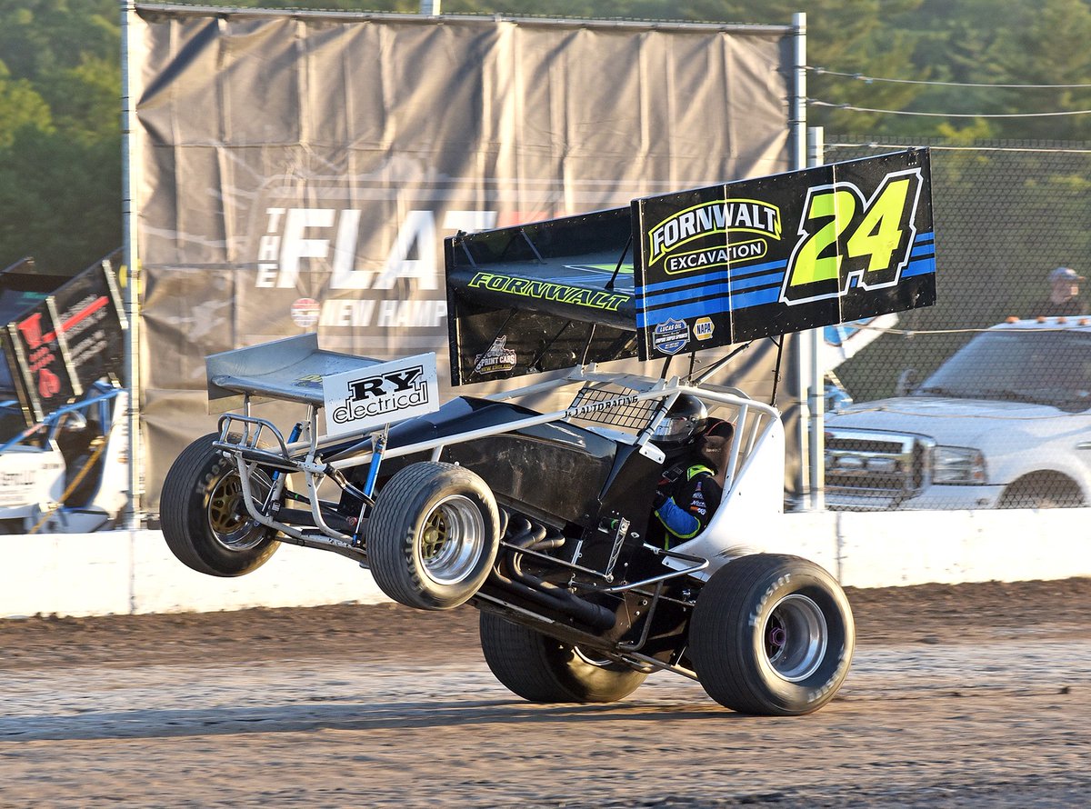 NHMS's tweet image. Don't have Friday night plans, July 14? Let us help ya out! 

Get your Friday Night Dirt Duels tix here 👇🏻
bit.ly/DirtDuels23