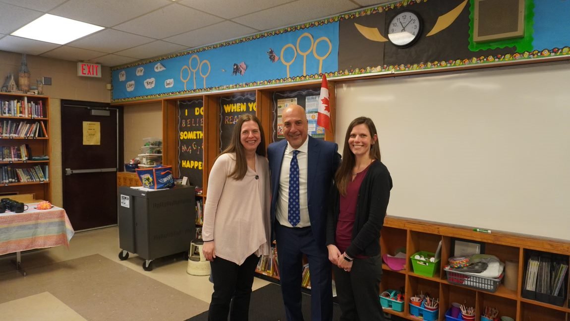 PrincipalRomano's tweet photo. Trust the magic of new beginnings!
A special day for the @D_M_Eagle community and the @TownofTecumseh! Thank you parents, students and community members for your support of our new school!  A lot of smiling faces today and a great start to spring!  
@gecdsbpro @ErinKellyGECDSB https://t.co/gwC6Xs6Ii3