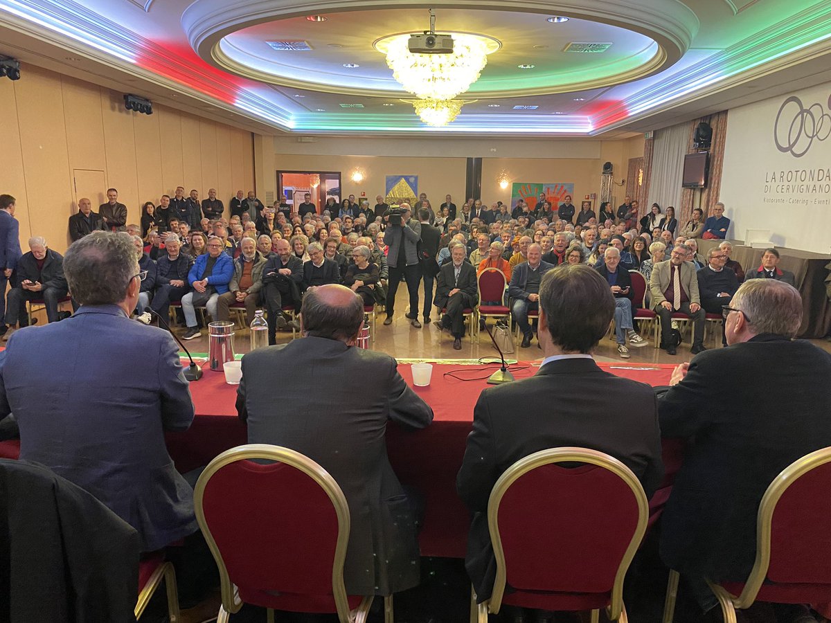 pbersani's tweet photo. La sinistra è un fiore di campo: rispunta sempre. Qui in Friuli Venezia Giulia si va in salita, ma è in salita che si prende il passo. Massimo Moretuzzo interpreta bene la novità è la freschezza del campo largo e i temi di sanità, transizione ambientale, emergenze sociali. https://t.co/mtXgNDttlk