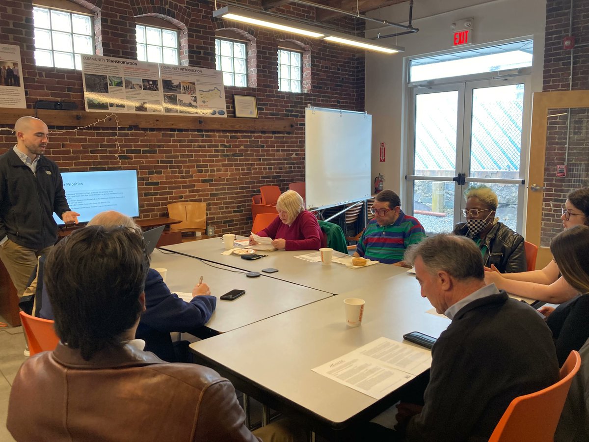 allbrightcdc's tweet image. We had a successful Donuts with the Delegates meeting yesterday 🍩
Thank you to the community advocates and local representatives @RepKevinHonan &amp;amp; Senator Will Brownsberger for discussing the @masscdcs policy agenda and working to create a more equitable neighborhood #cdcswork