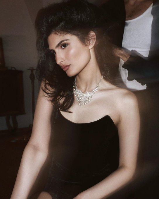 Watch Yael Cohen Aris's leaked NSFW photo on TwXstars