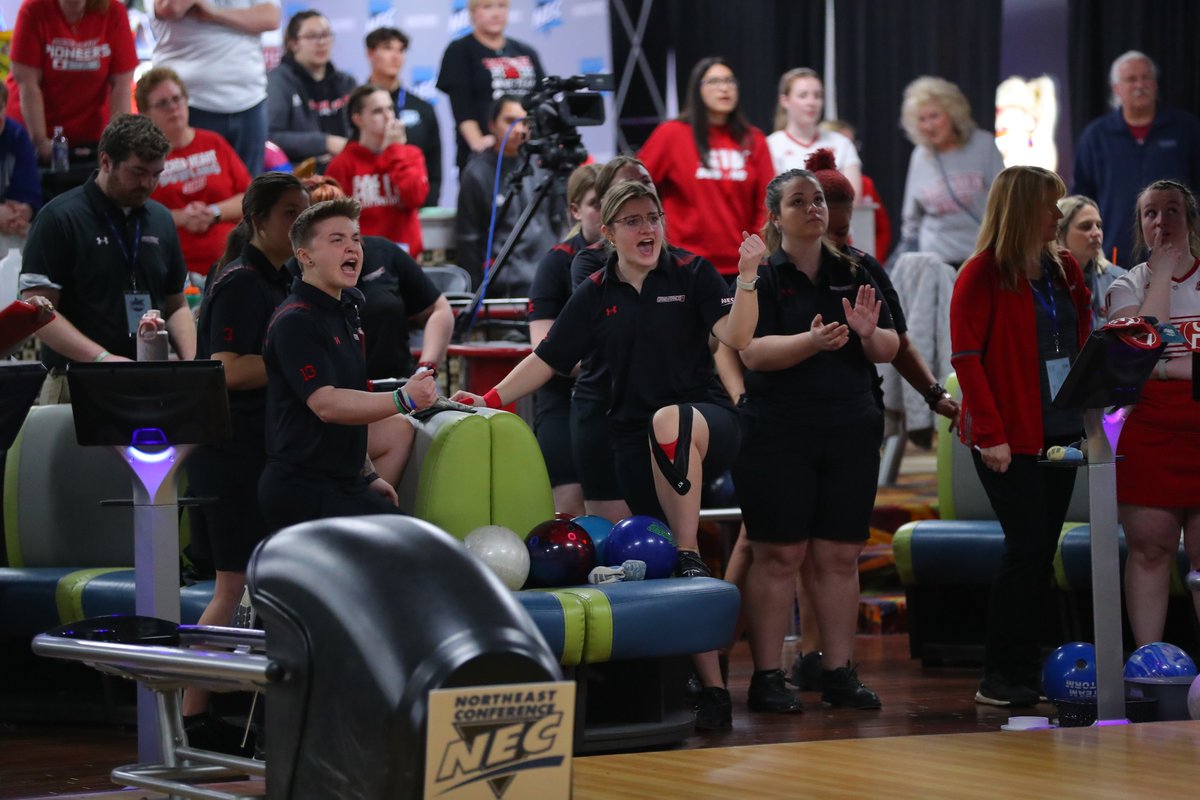 RedFlashBowling's tweet image. Not the results we were hoping for today, but what an incredible performance and season from this Red Flash team 🔥

🔴⚡️🎳
#GoRedFlash #RedFlashbowl