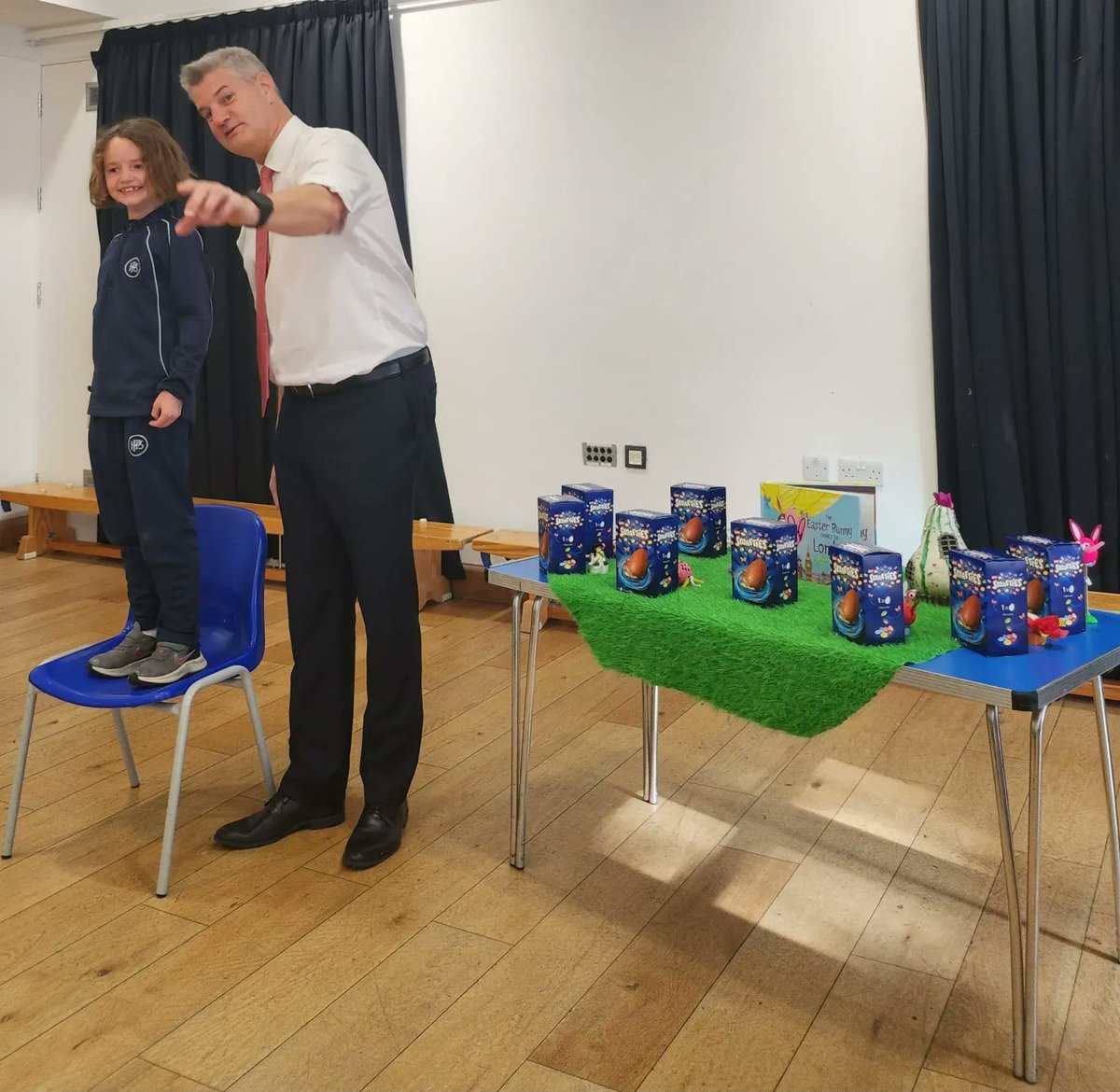 prospecths's tweet photo. On the last day of term, the Lower School had an EGGSciting Easter Assembly with Mr Hodge! #prospecthouseschool #eggscellent #eggsciting #eggstravaganza https://t.co/JPnGyQXJxt
