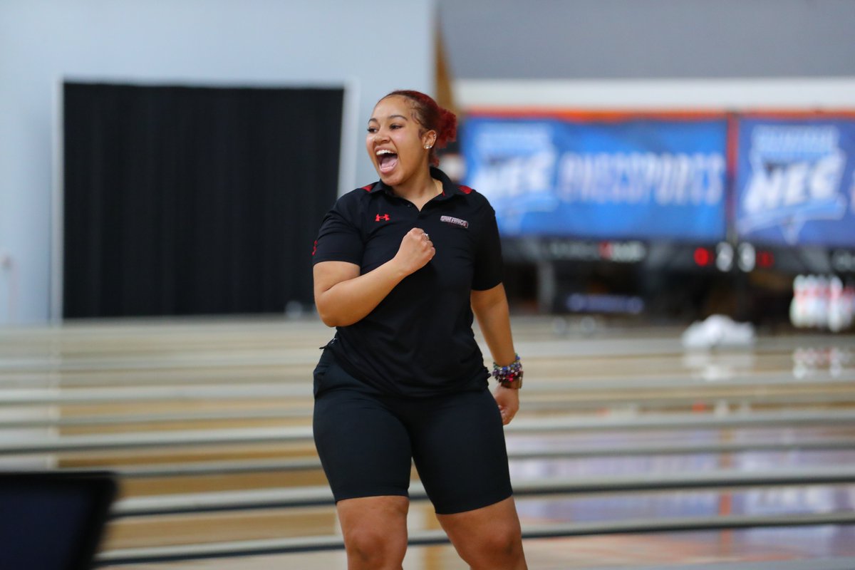 RedFlashBowling's tweet image. Not the results we were hoping for today, but what an incredible performance and season from this Red Flash team 🔥

🔴⚡️🎳
#GoRedFlash #RedFlashbowl