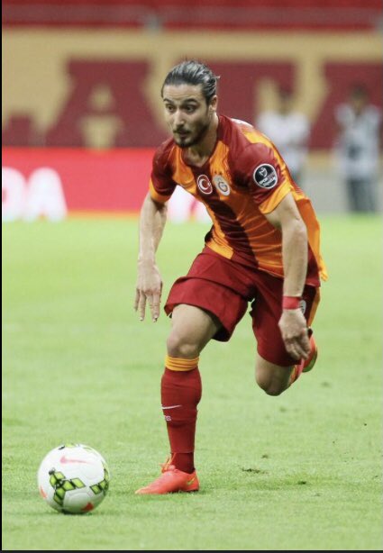 Umuthzar6034's tweet photo. @AslanPenceesii tarık çamdal🤣 https://t.co/mxTPjxfiC5