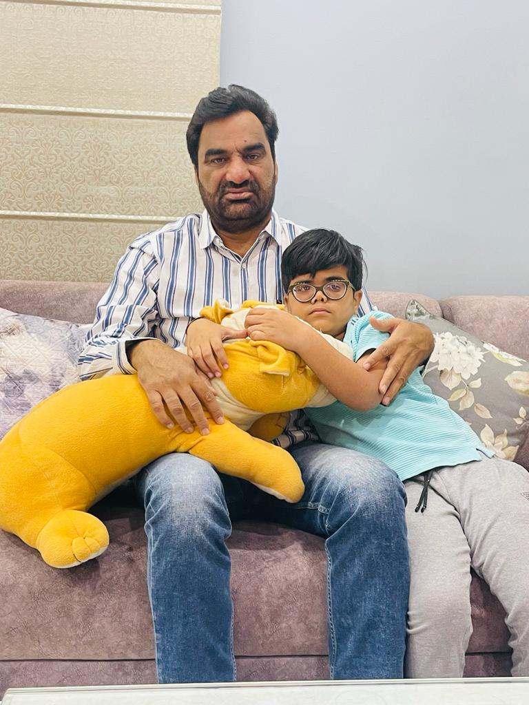 hanumanbeniwal's tweet photo. आज लाडले बेटे आशुतोष को उसके जन्म दिवस के अवसर पर ढेर सारा प्यार, आशीर्वाद ! 
Happy Birthday Betu......... https://t.co/pTfvIeloNl
