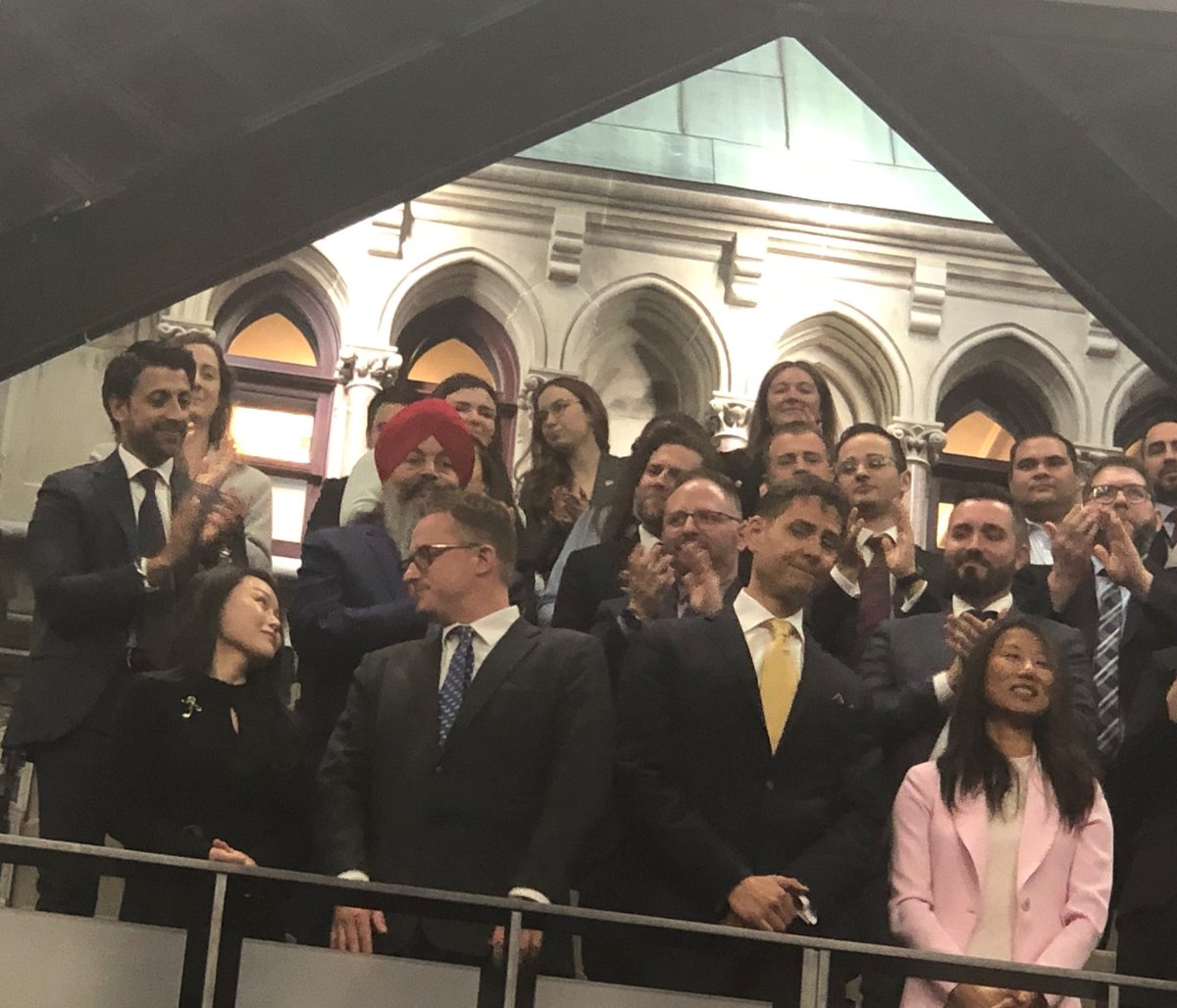 ratnaomi's tweet photo. I’m attending @POTUS address to #Parliament. However, before the President took centre stage a very well deserved standing ovation by parliamentarians and honoured guests to #MichaelSpavor and #MichaelKovrig 👏🏽 🇨🇦🇺🇸 #SenCA #cdnpoli https://t.co/jIVycEHdod