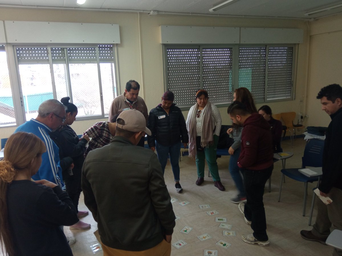 xarxavalors_sc's tweet photo. Sessió d'Acollida del Mòdul C que organitza #CIAPE on a través del cercle i els principis restauratius compartim sentiments, necessitats i apropem les polítiques d'interculturalitat de la nostra ciutat
Benvinguts i benvingudes!!🙌🫶 #UnViatgeNecessari https://t.co/Mo5CxQzfBO