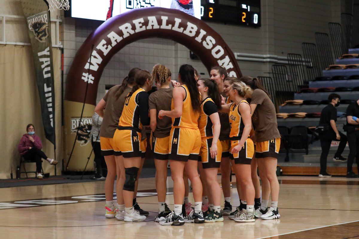 Fighting until the very end. 

Thank you <a href="/bisonswbb/">Bisons Women's Basketball</a> for another great year 🤘

#WeAreAllBisons #HornsUp🤘 #UManitoba