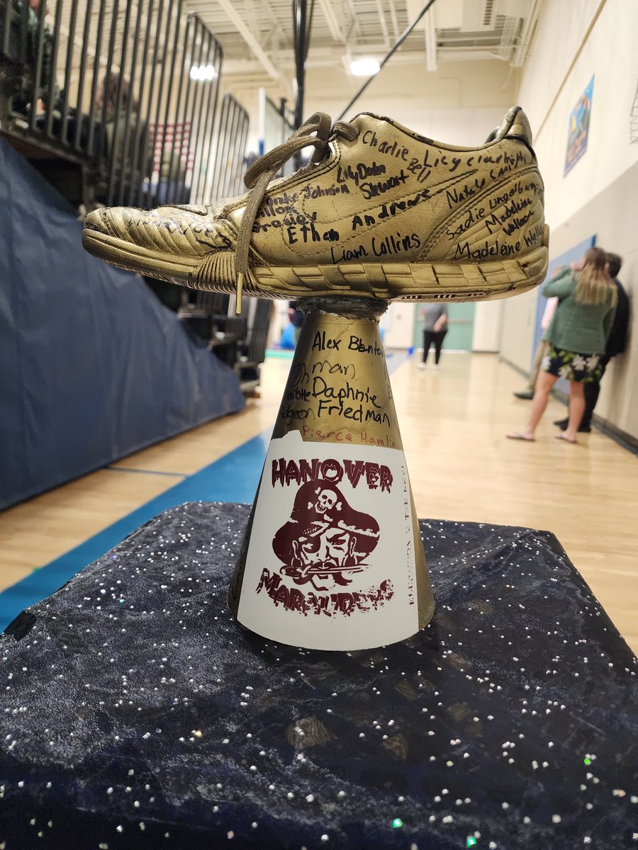 TimBoyle_RMS's tweet image. Obstacle course finals @RMSHanover!  Tons of fun.