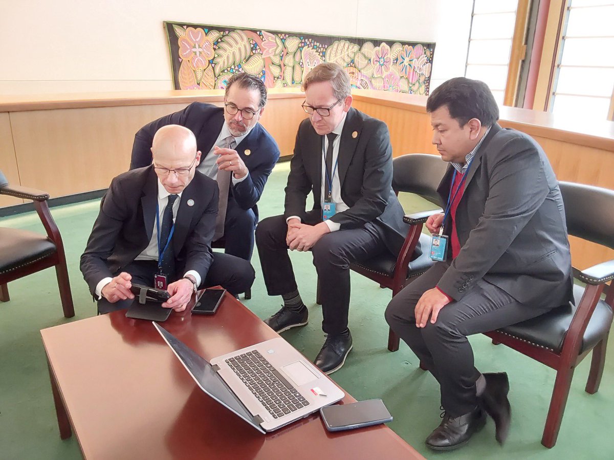 erwinronquillo's tweet image. Nos reunimos con Henk Ovink (Enviado Especial de Países Bajos para Asuntos Internacionales del Agua), para socializar el portafolio de proyectos de agua relacionados con la desnutrición crónica infantil que requieren financiamiento internacional.

#UNWater2023Conference #Ecuador