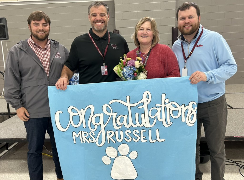 This afternoon, in a surprise announcement, Dr. Lance Evans recognized NAES Principal Gwyn Russell as the National Association of Elementary School Principals 2023 National Distinguished Principal for  Mississippi.  Congratulations Mrs. Russell!