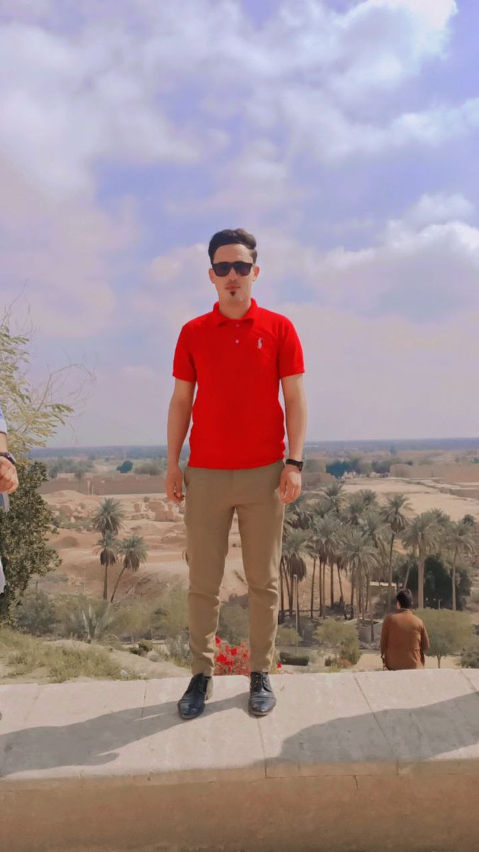 في قانون الفيزياء كلما زادت المساحة قل الضغط لذلك اجعل مساحة عقلك كبيرة حتى لا تؤثر عليك ضغوط الحياة.
According to the law of physics, the greater the space, the less the pressure, so make the area of ​​your mind large so that the pressures of life do not affect you.