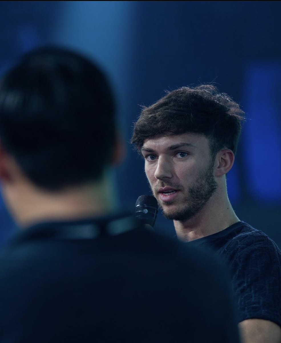 PG_10FanpageFr 🇫🇷 (@pg10_fanactufr) on Twitter photo <a href="/PierreGASLY/">PIERRE GASLY 🇫🇷</a> sur scène hier avec
<a href="/FantomFDN/">Fantom Opera</a> à la <a href="/ParisBlockWeek/">Paris Blockchain Week</a> pour parler de tout ce qui concerne les crypto, les NFT et la Formule 1.
En tant que premier pilote à introduire la crypto dans le sport automobile, Pierre a partagé son expérience.
#F1 <a href="/PierreGASLY/">PIERRE GASLY 🇫🇷</a> sur scène hier avec
<a href="/FantomFDN/">Fantom Opera</a> à la <a href="/ParisBlockWeek/">Paris Blockchain Week</a> pour parler de tout ce qui concerne les crypto, les NFT et la Formule 1.
En tant que premier pilote à introduire la crypto dans le sport automobile, Pierre a partagé son expérience.
#F1