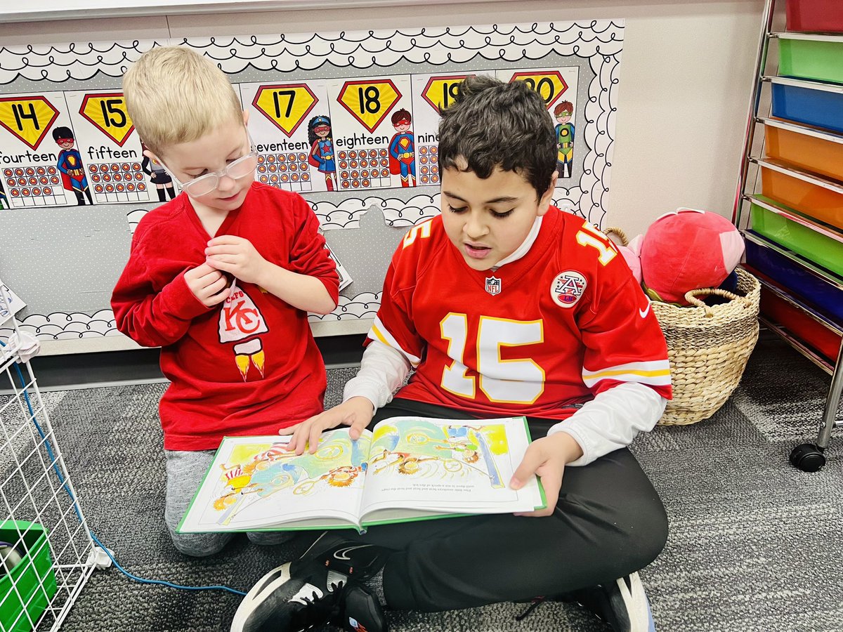 MMillhuff's tweet photo. I love First Grade Buddies day! We practice fluency by reading to younger students. Then we complete another activity. Today we’re working on reading goals. Thanks @KelleyCirrito and Rachel Tanney for getting this ready!  @MadisonPlaceK5 @MadisonPlaceLib https://t.co/rAr3kDKVVX
