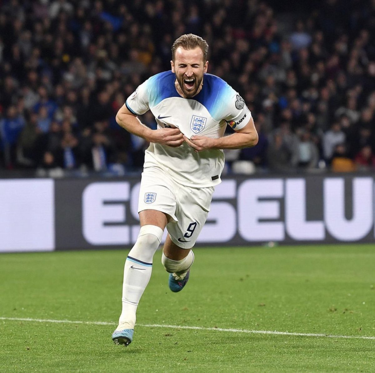 PurelyFootball ℗ tweet media