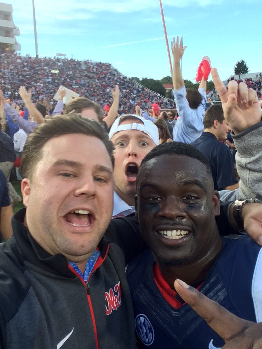 bgallagher729's tweet photo. @BarrettSallee #11 Ole miss vs #3 Alabama 2014. College Game day was there and we tailgated in the grove right next to there set. @mikefitz71 got me and a few friends tickets. Soon as the game ended we stormed the field. Great times! https://t.co/MAlYcqv8HW