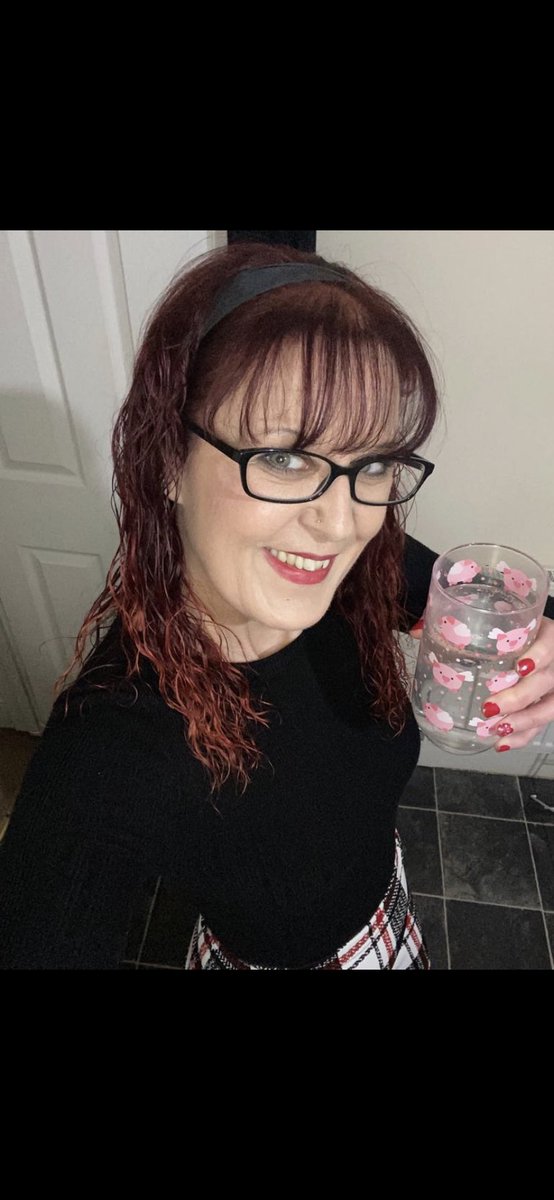 mskellylou's tweet photo. It’s Fri-YAY! 💃🎉🥂 https://t.co/mFJB0b5swq