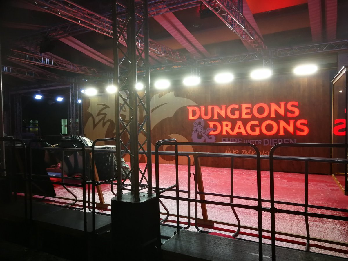 SunnyAuthoress's tweet photo. Six years ago I was at the Leipzig Book Fair with D&amp;D @MikeWitwer

Today I am invited to
 Dungeons and Dragons:
 "Honour Among Thieves"
 Movie Preview by CineStar

#dungeonsanddragons #DungeonsDragons #DungeonsAndDragonsHonorAmongThieves #dragons #movies #paramount #garygygax https://t.co/lVvVVrxYJ6