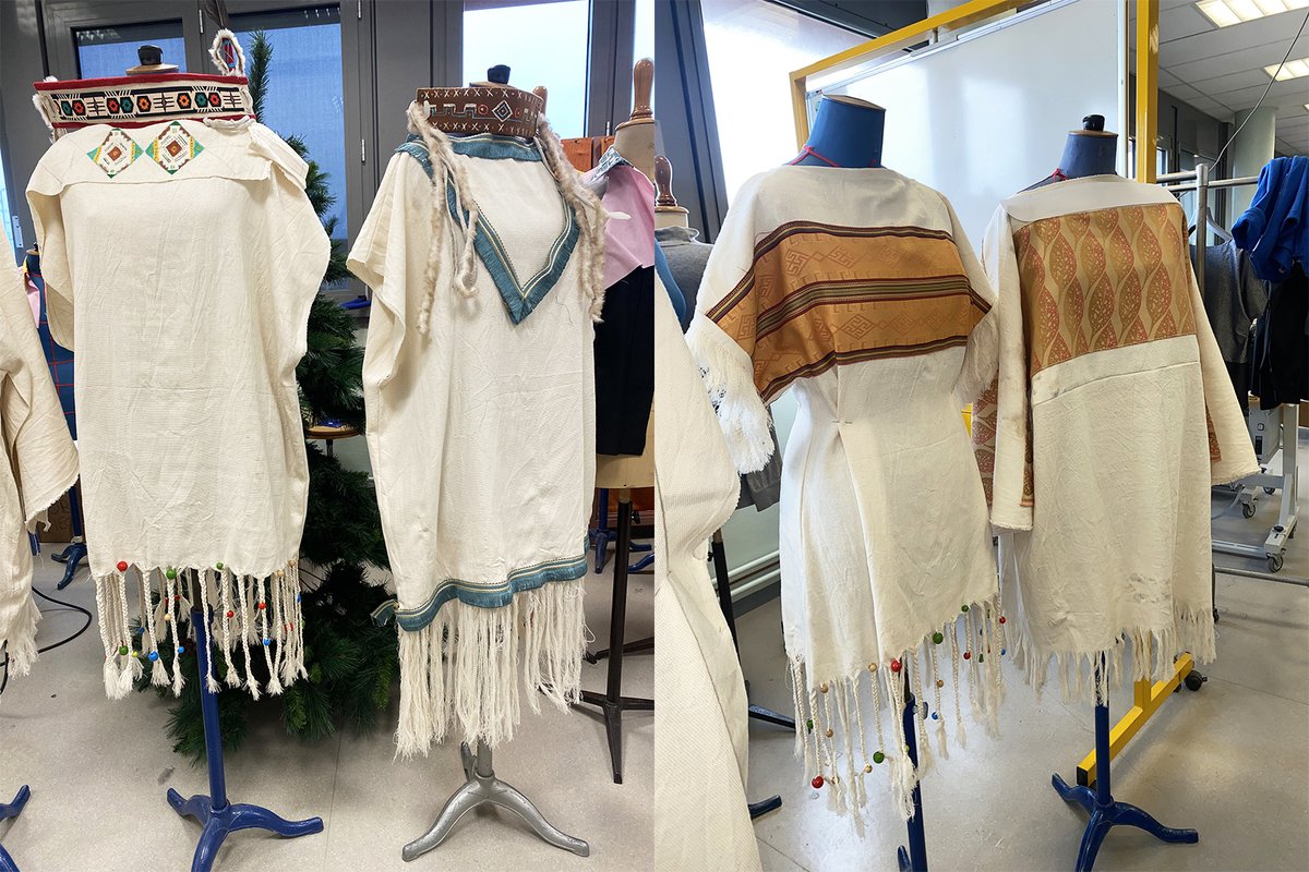 REMYEmmanuel7's tweet photo. Les indiens sont à l'Ouest :
Costumes, coiffes, décors & accessoires
- Ateliers Arts plastiques @ClgMosnier
- Les terminales #MMVF Lycée Blaise Pascal préparent leurs chefs-d'oeuvre, les menuisiers peaufinent...
@acstrasbourg
@OlivierFaron
@d_chevalley
@alsamuse
@CREAAULNAY https://t.co/ZdvEGQ5kVn