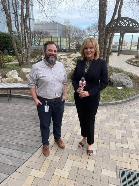 SmilowCancer's tweet photo. Tune in to @WTNH tonight during the 5pm newscast as Dr. Gary Soffer @ArtOfGrowingDwn talks with @LisaCarberg about the health benefits of house plants. @YaleCancer @YaleMed @YNHH https://t.co/889WxGjqHx
