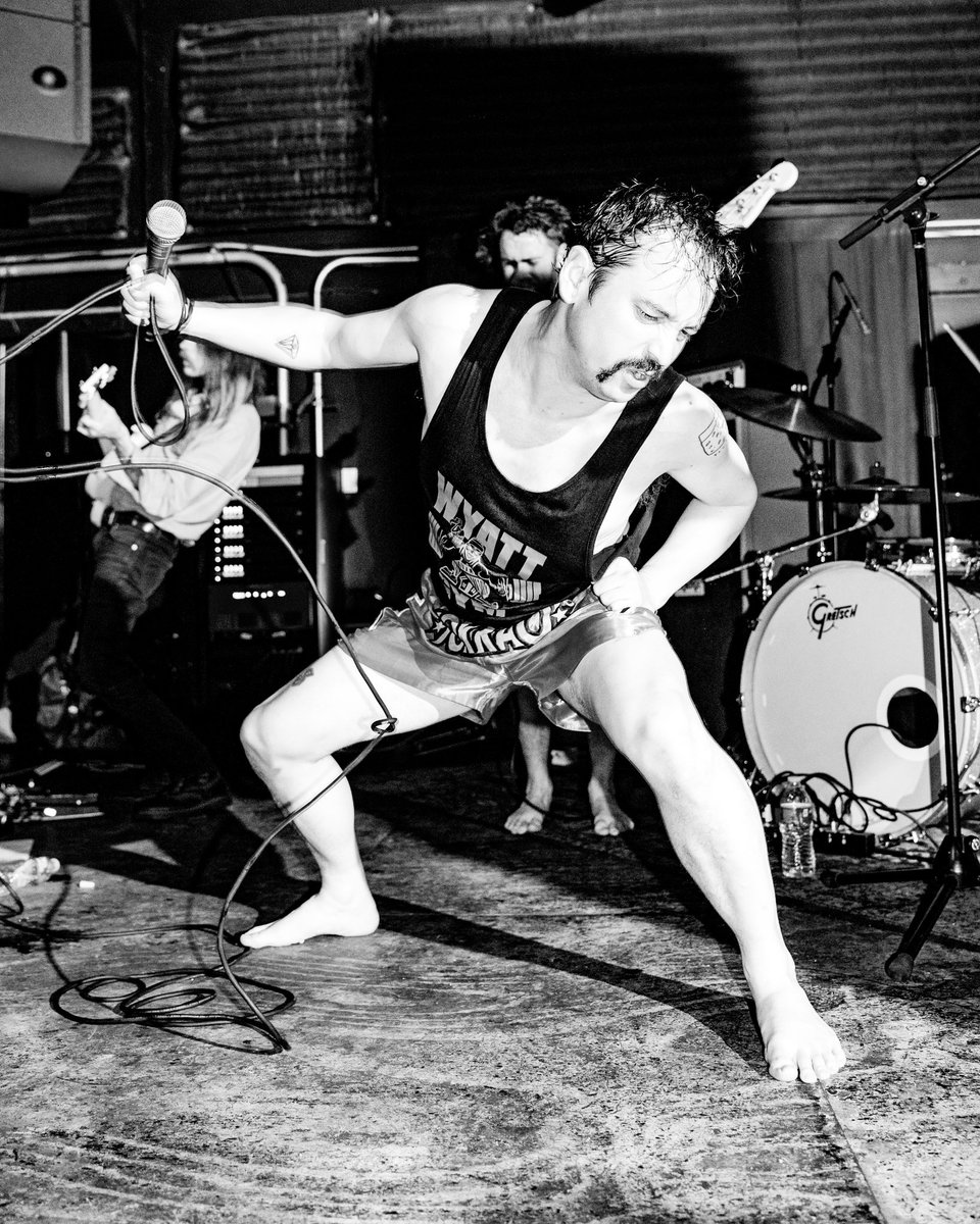 desertdaze's tweet photo. 🐷🐷🐷🐷🐷🐷🐷 was a real hoot. thank you L.A. 

#DesertDazePresents
@Pigsx7 
3/21/23
@ZebulonLA 

📸 #KevinAllen + #DanielTopete https://t.co/V4WZtL6qGo