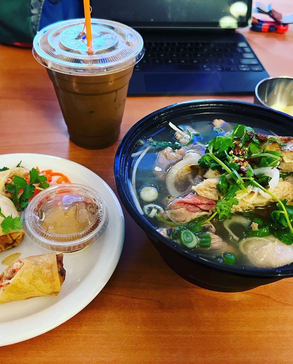 mustach_io's tweet photo. And the #asplos23 @sigarch @ASPLOSConf journey begins with a bit of Pholicious ... phoreal https://t.co/ZrzvbX2Fcm