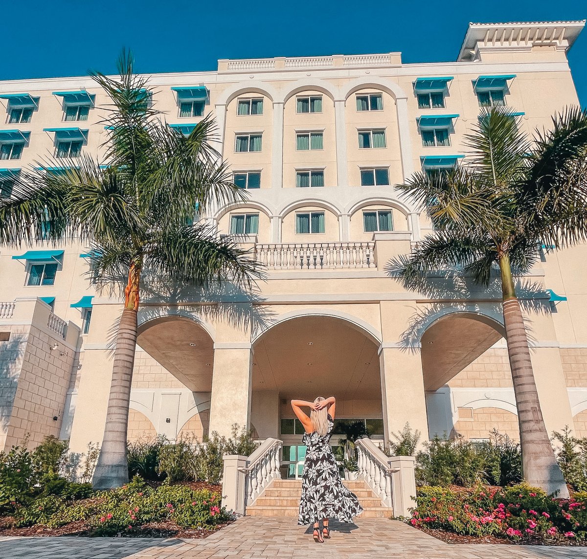 The Karol Hotel Twitter
