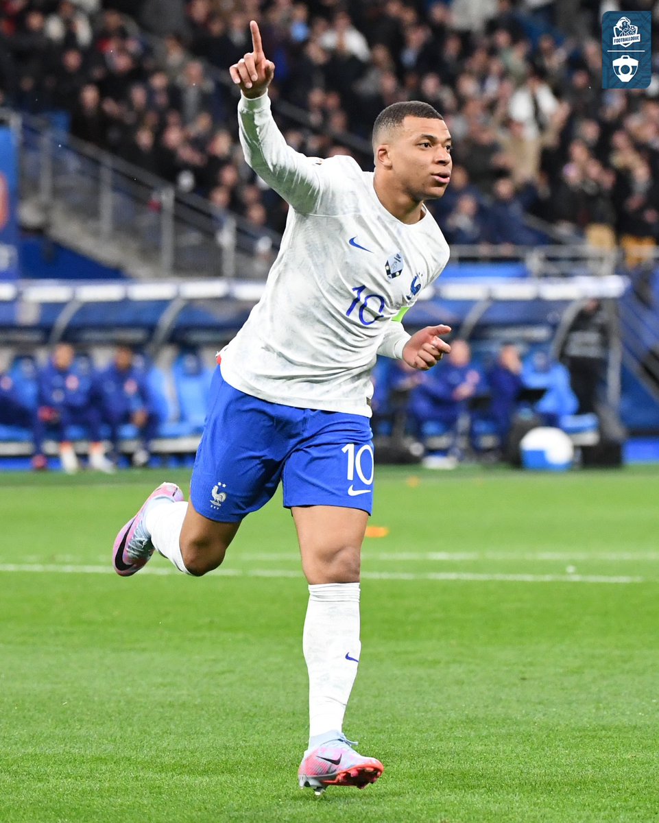 Footballogue tweet media