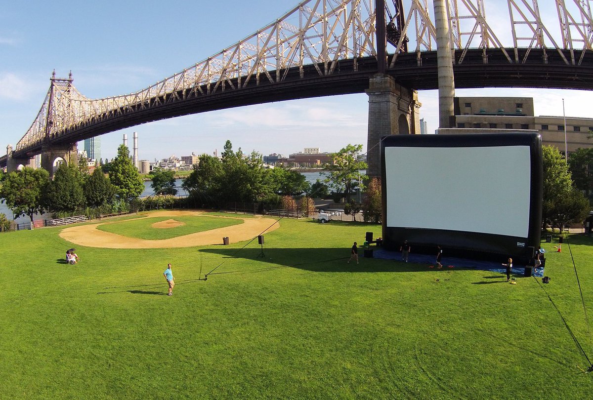 Outdoor_Movies's tweet image. Iconic city setting for an outdoor movie series 😍! This AIRSCREEN 40' produces  spectacular images with excellent lines of sight for up to 2,000 people. 

outdoor-movies.com/inflatable-mov…

#outdoorevents  #outdoormovie #openaircinema #parksandrec #laserprojection