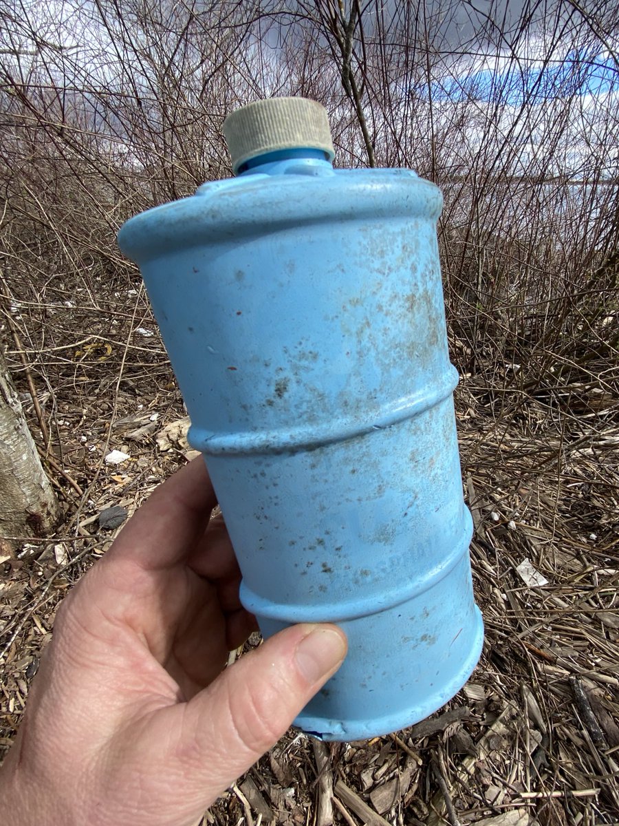 FraserRiverFind's tweet photo. Here’s a disturbing trend as of late. Debris/vintage garbage is being found many kms downstream from #fraserriverjunkyard
I’m my practiced opinion this is most likely from #fraserriverthejungle though it could be from #8ballbeach.
#theroadto8ball
#savethefraser
#fraserriver https://t.co/G0zTg67eiZ