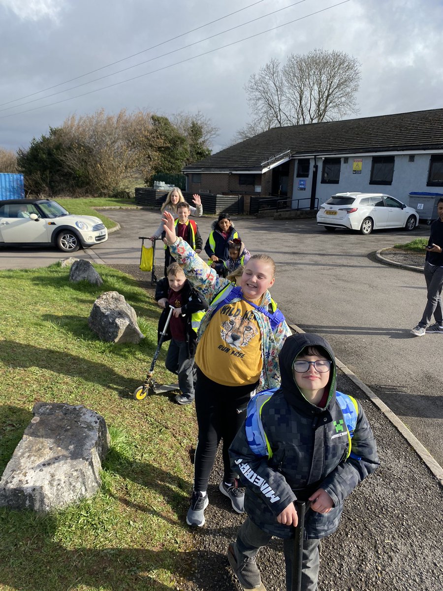 Llanhari Primary (@llanhariprimary) on Twitter photo Well done to everyone who’s travelled to school actively this week! Don’t forget the ‘Big Walk and Wheel’ continues next week too, as does the scooter bus!🛴🛴 <a href="/SustransCymru/">Sustrans Cymru</a> <a href="/CTMHealthySch/">Cwm Taf Morgannwg Healthy Schools</a> <a href="/EcoSchoolsWales/">Eco-Schools Wales</a> Well done to everyone who’s travelled to school actively this week! Don’t forget the ‘Big Walk and Wheel’ continues next week too, as does the scooter bus!🛴🛴 <a href="/SustransCymru/">Sustrans Cymru</a> <a href="/CTMHealthySch/">Cwm Taf Morgannwg Healthy Schools</a> <a href="/EcoSchoolsWales/">Eco-Schools Wales</a>