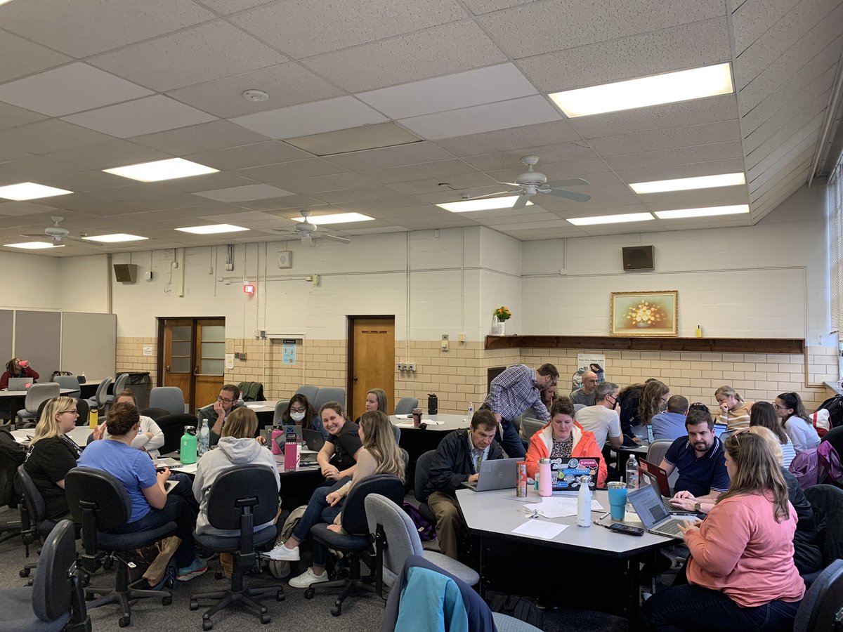 Group think, collaboration and shared learning. Great day spent at #FCPSsbts Community Day. Excited to get two more opportunities on Monday. 🚀 ❤️ 💡