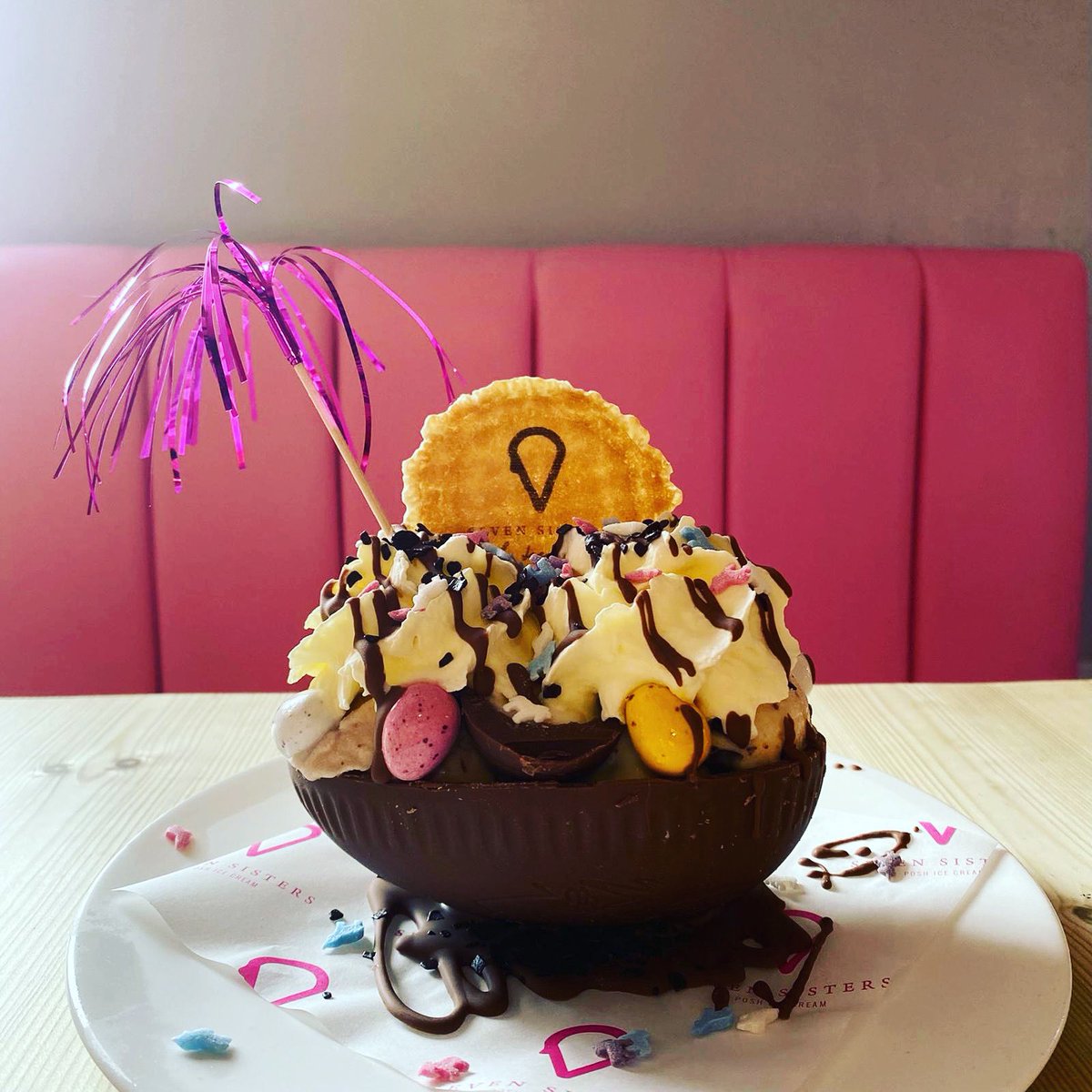 💖EASTER EGG SUNDAES 
🐣Yes they are back ! 
💖Filled with our awesome Easter ice cream and Easter treats 
🐣Available now on our specials menu 
💖We are proper egg-cited about these little beauties
#eggciting #ithastobecadburys #eastericream #icecreamfarmcheshire #instadesserts