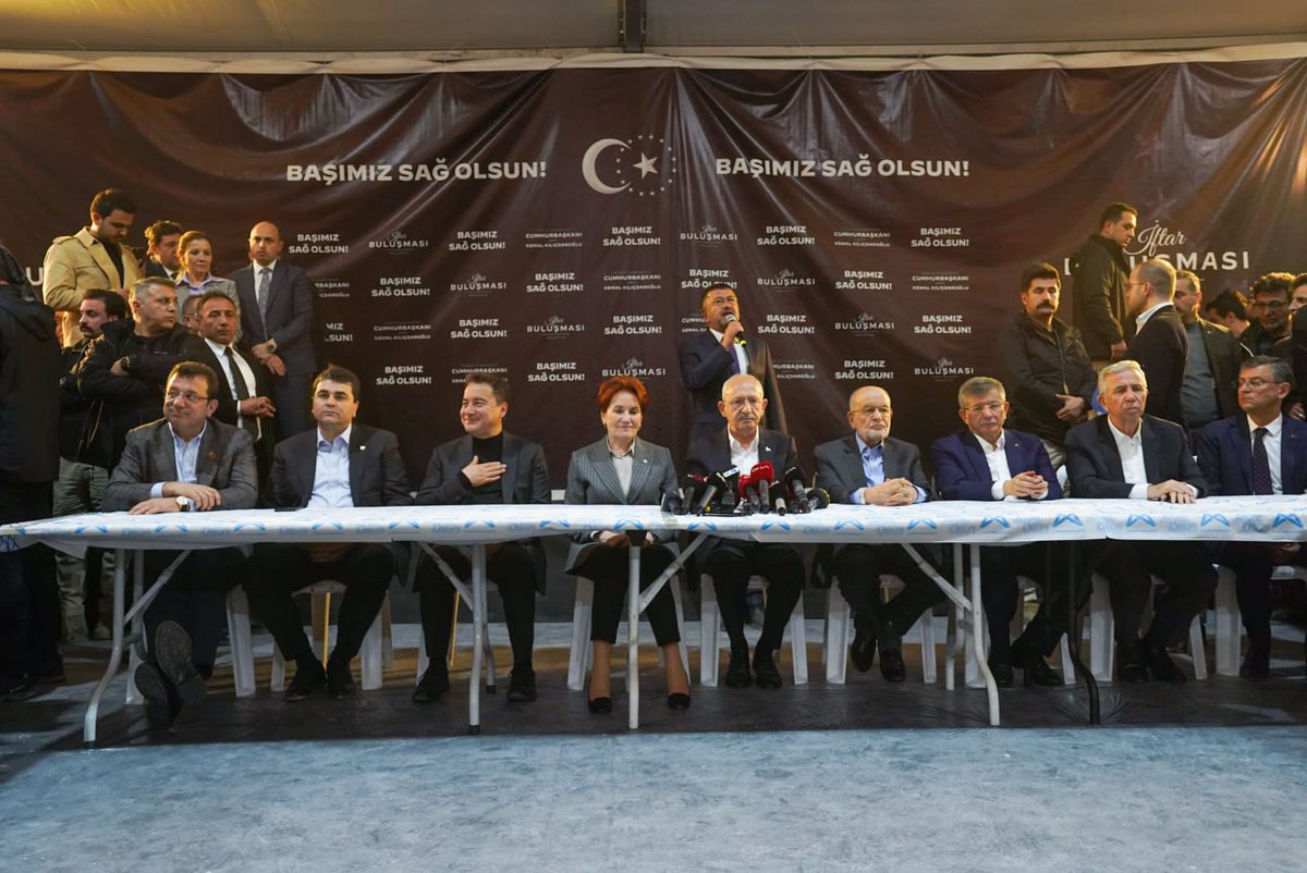 cem_avs's tweet photo. İftarımızı Sayın Genel Başkanımız, Cumhurbaşkanı Adayımız Sayın Kemal Kılıçdaroğlu, Millet İttifakı liderleri, Ankara ve İstanbul Büyükşehir Belediye Başkanlarımız ile  Malatya’daki çadır kentte açtık. 

Dualarımız yitirdiğimiz canlar içindi. Allah tutulan oruçları kabul etsin. https://t.co/ISq1dJxUIM