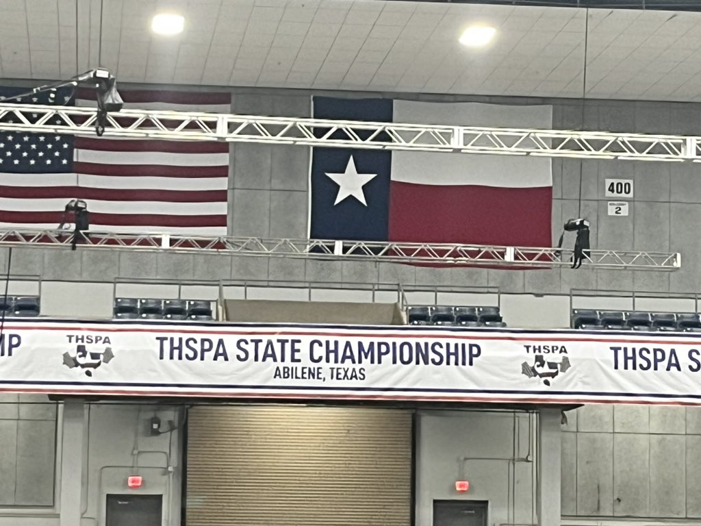 CHS_Power1's tweet photo. The calm before the podium stand! Ya’ll have worked all season to get here! https://t.co/rzbV5Hctdj