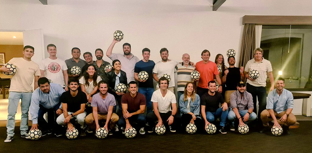 jfmarini's tweet photo. Propuesta de Valor de productos para Trigo y Cebada 🌾🌾 + Pilares y Estraregia de la Cía 🎯🎯 @Bayer4CropsAR 
La importancia de saber el Norte y construirlo conjuntamente.
Gracias equipo Comercial de Lartirigoyen y Cía 🎖. Gracias x la PV @Rolobidegain
Sigamos sumando!!
#OneTeam https://t.co/k09RSHo05D