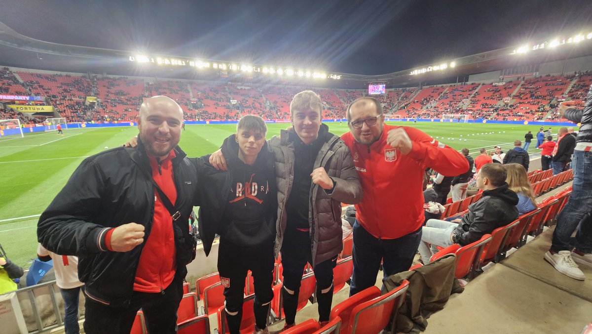 Obecni! Wspieramy naszych 🇨🇿⚽️🇵🇱

🤝 <a href="/LaczyNasPilka/">Łączy nas piłka</a>