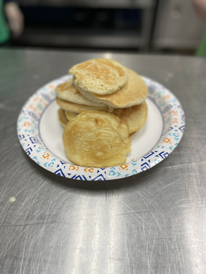 bgcjcmo's tweet photo. Culinary Club made some scrumptious pancakes from scratch and is loving learning in the kitchen. #LifeSkills #LearningisSweet https://t.co/dm5hO8ytDv