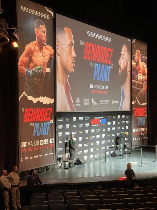 Weigh-in live at the top of the hour. #BenavidezPlant https://t.co/yDrzUxPL2Z