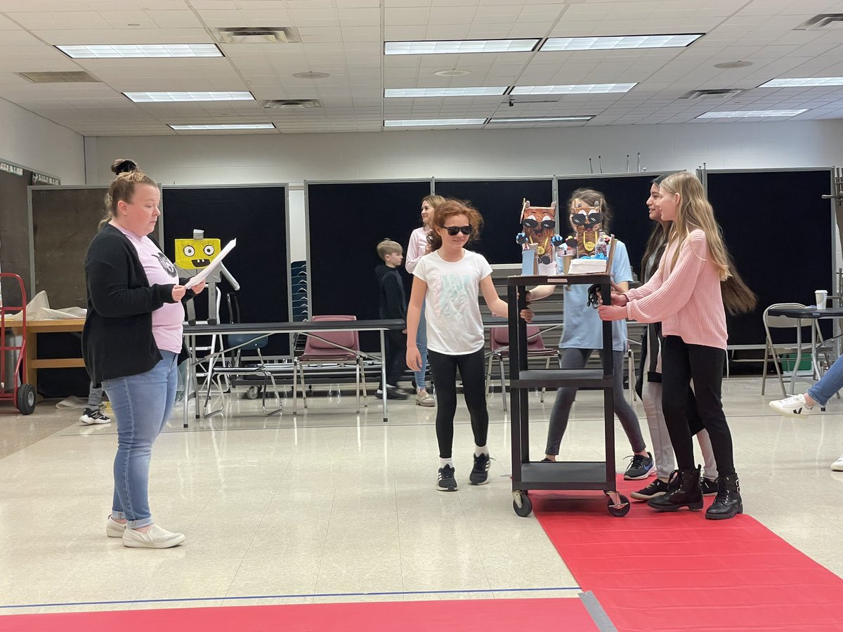 𝕃𝕚𝕟𝕕𝕤𝕒𝕪 𝕊𝕞𝕚𝕥𝕙 tweet media