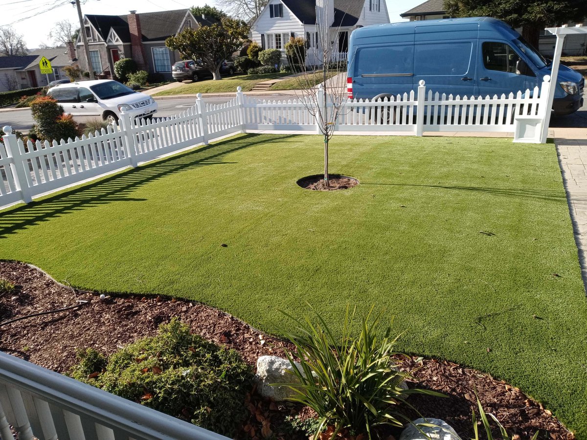 Artificial grass is an easy and realistic solution for yards with limited space or to quickly update the look of your lawn. newjerseyartificialgrasspros.com/residential-ar…