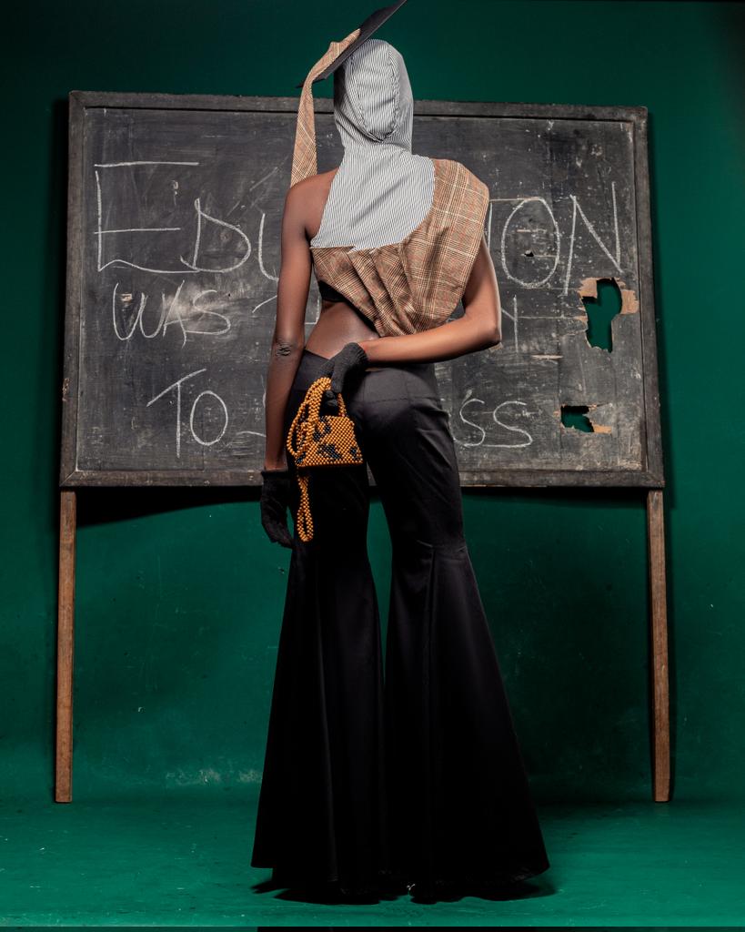 SeamlineA's tweet photo. SSUUBI  //  LOOK 3
BBA LOOK that Incorporates of a Sati top , Accounting Pants and Sash bag.

BBA LOOK IS NOW AVAILABLE AT https://t.co/hDqp83ySZD @glitter_trotter

Story inspired by @SuubiSolomon https://t.co/yYc0CmYY9s