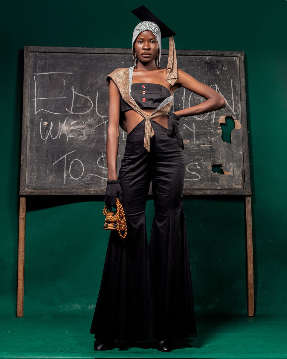 SeamlineA's tweet photo. SSUUBI  //  LOOK 3
BBA LOOK that Incorporates of a Sati top , Accounting Pants and Sash bag.

BBA LOOK IS NOW AVAILABLE AT https://t.co/hDqp83ySZD @glitter_trotter

Story inspired by @SuubiSolomon https://t.co/yYc0CmYY9s