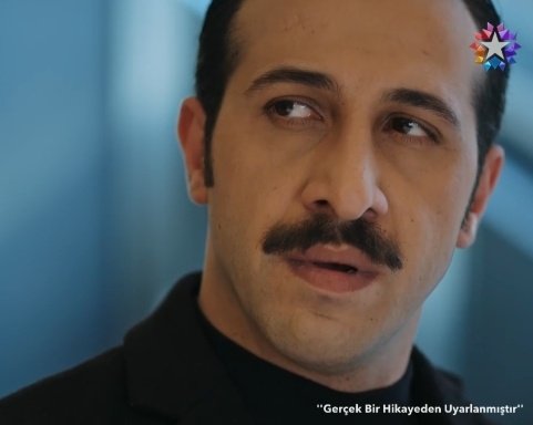 nathigvasquez's tweet photo. Me estan haciendo sufrir a los absun, seyran emocionada con la ropa y suna que ni piensa en eso esperando que le cuente a su hermana que esta enamorada de Abi  #YalıÇapkını #AbSun https://t.co/kiJvT7yume