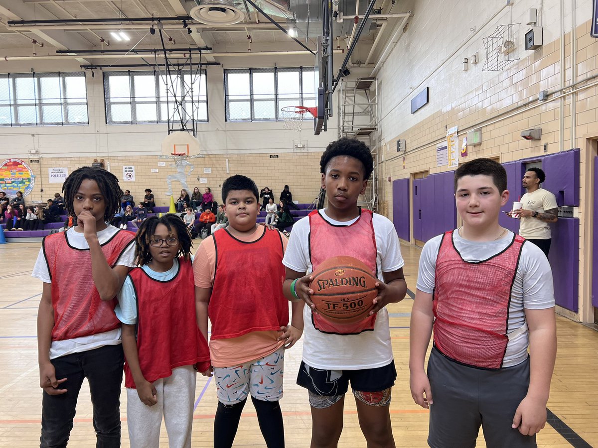 ArbutusHealthPE's tweet photo. A wonderful day to celebrate raising over $2,600 for the American Heart Association. Hoops for Heart was a success at AMS! #ArbutusMiddle #BCPS #AHA @moniqueswirl @ArbutusMS https://t.co/uwFvXUgYG8