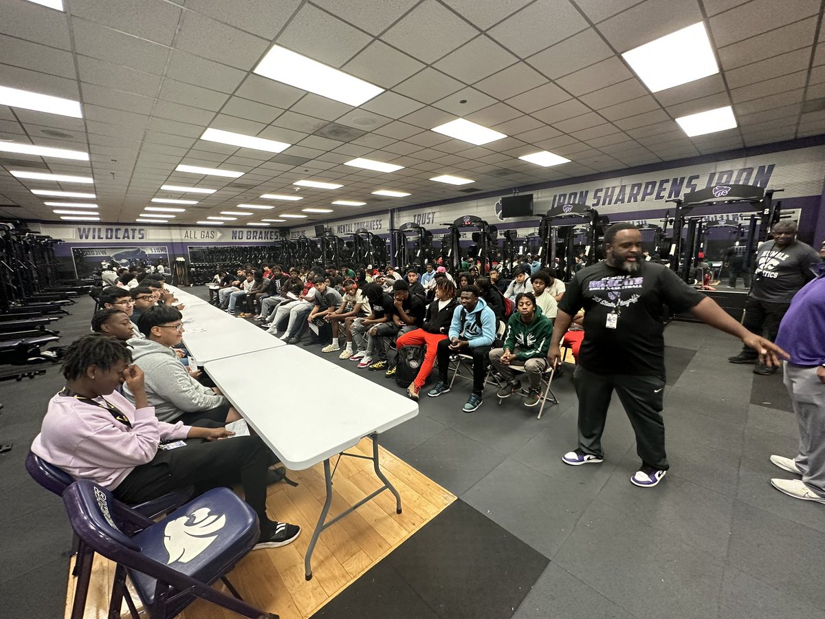 blitzemD's tweet photo. Boot Camp 2023 Champions were served their winners lunch today by the other teams!  All of these CATS worked hard during boot camp and we got much better as a TEAM!  Great job players and coaches for GRINDING everyday! #FAM1LY #BLEEDPURPLE @FootballHumble @HumbleISD_HHS @Coach_RobMurphy