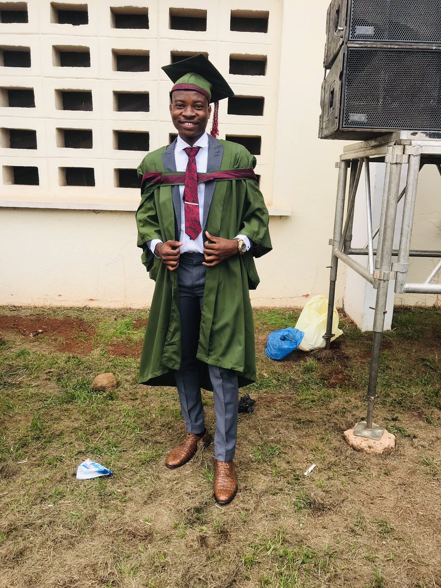 Guys, I did a thing🫠🫠

First Class Honours, BSc. Geoinformatics and Surveying, University of Nigeria. 2019/2020 Session

CGPA-4.93/5.00

I also bagged 6 awards😎😎😎