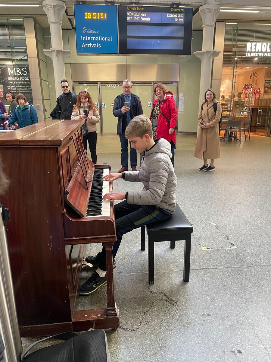 HamptonFrench tweet media